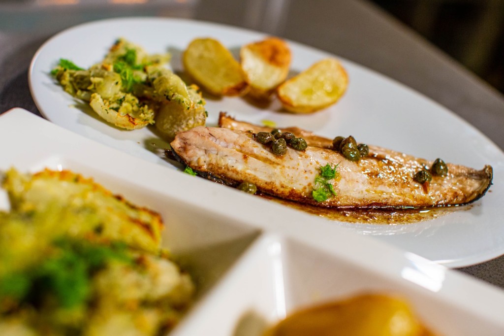 seabass and fennel on plate 